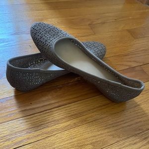 Women’s flats size 10